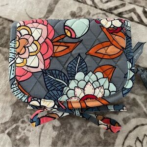 New w/out Tags Vera Bradley Floral Travel Makeup Bag - Gray, Pink, Orange